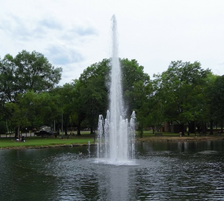 Spring Park Fountain (Tuscumbia,&nbspAL)